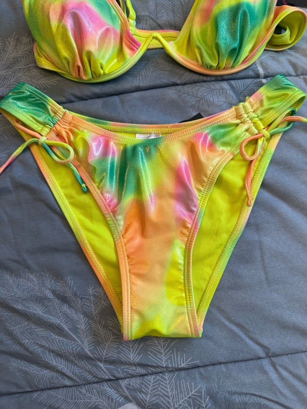 NWTS No Boundaries Neon Tie-Dye Bikini Set - Yellow, Green, Pink, Orange Sz M - Picture 3 of 11